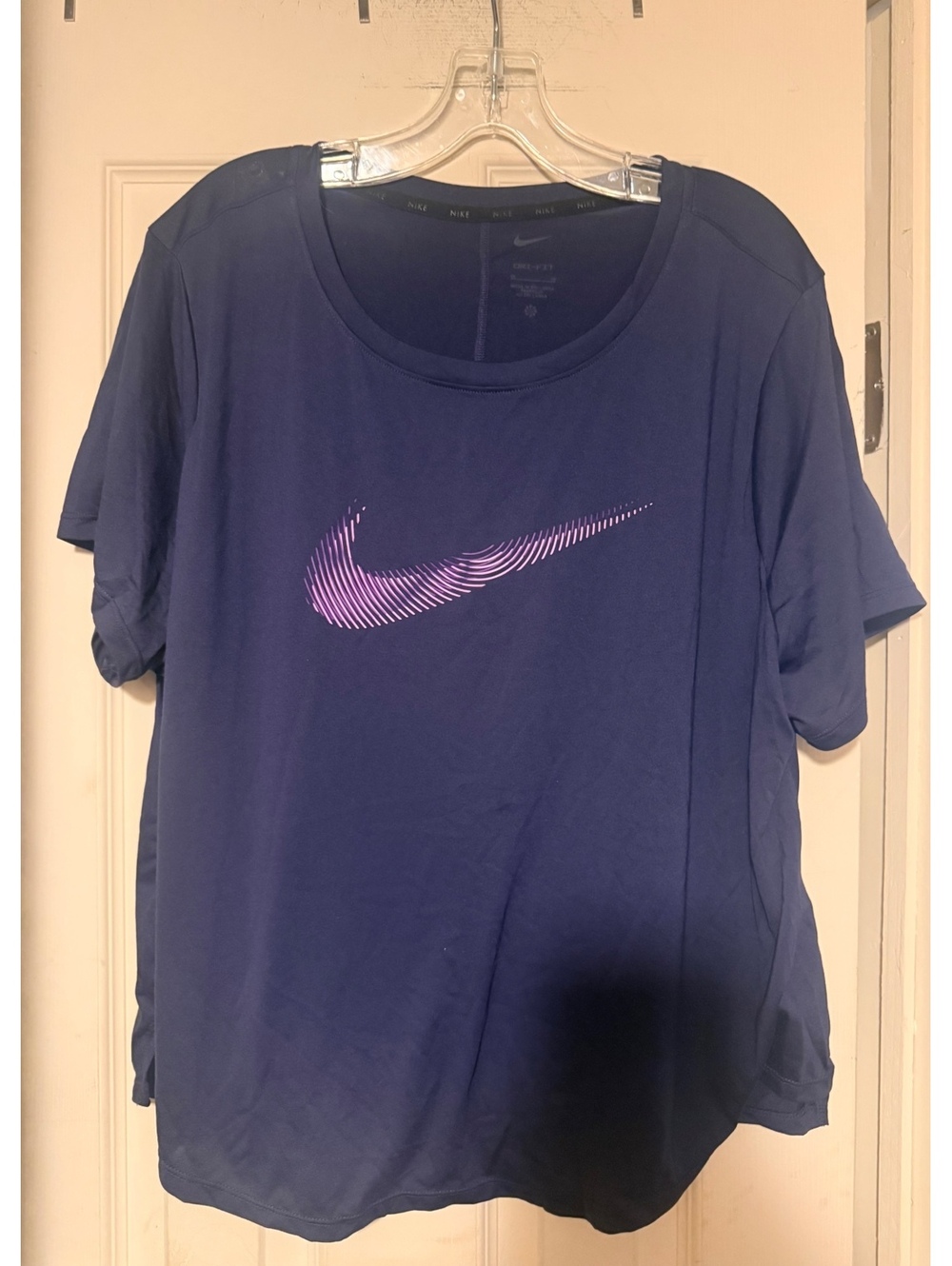 Women’s Plus Nike DriFit Active Short Sleeve Shirt Navy Blue 1X Scoopneck